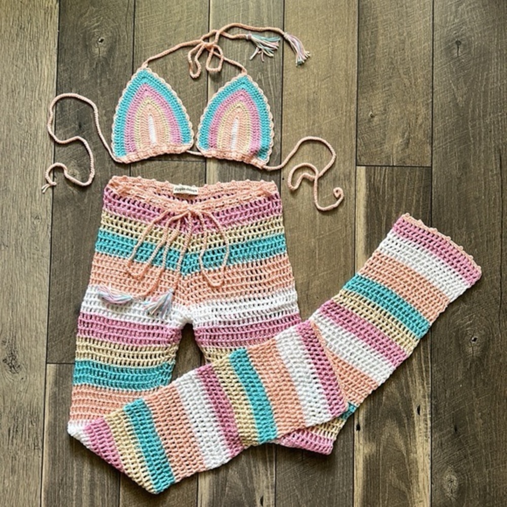 Dippin Daisy’s Rainbow Crochet Set (Pants & halter)